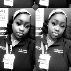 Meet your Posher, Enesha